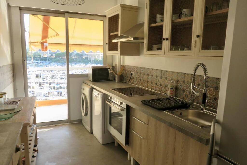 Appartement Lumineux 6 Places Avec Vue Sur Marina Mandelieu Eksteriør billede