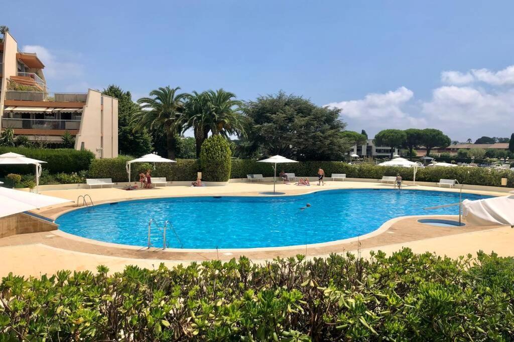 Appartement Lumineux 6 Places Avec Vue Sur Marina Mandelieu Eksteriør billede